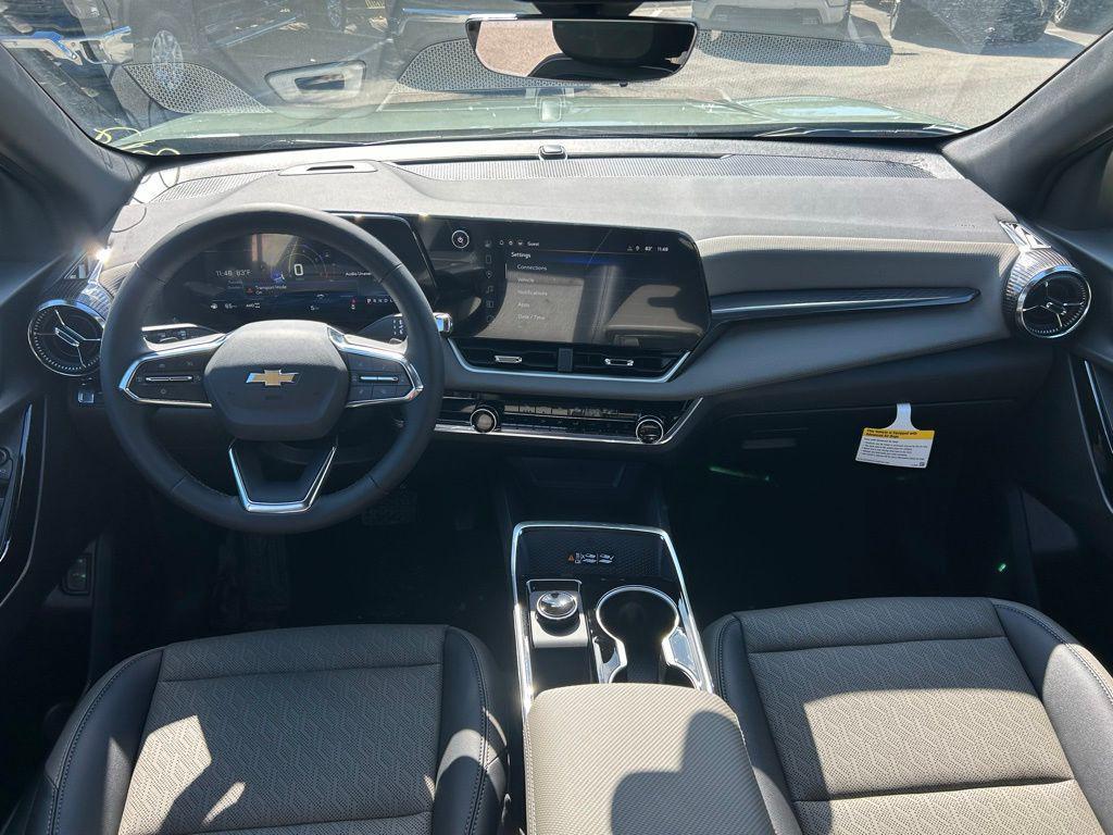 new 2026 Chevrolet Equinox car, priced at $37,135