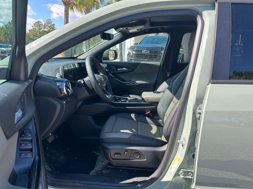 new 2026 Chevrolet Equinox car, priced at $37,135