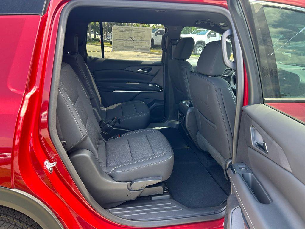 new 2025 Chevrolet Traverse car, priced at $43,190