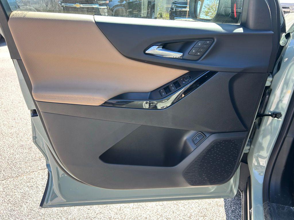 new 2026 Chevrolet Equinox car, priced at $36,345