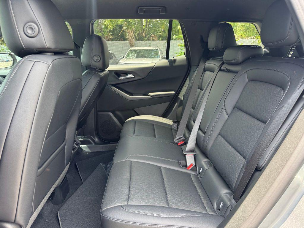 new 2026 Chevrolet Equinox car, priced at $33,485