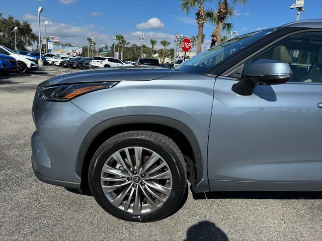 used 2023 Toyota Highlander car, priced at $49,677