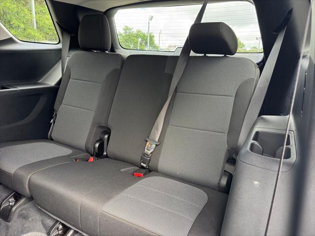 used 2021 Chevrolet Traverse car, priced at $22,710