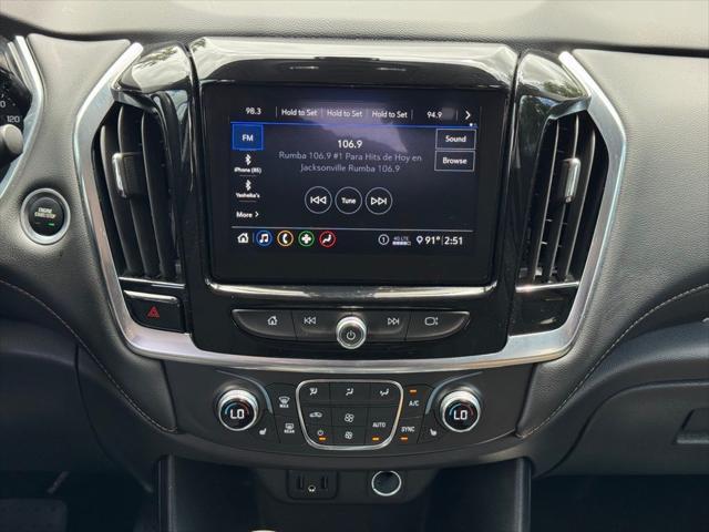 used 2021 Chevrolet Traverse car, priced at $22,710