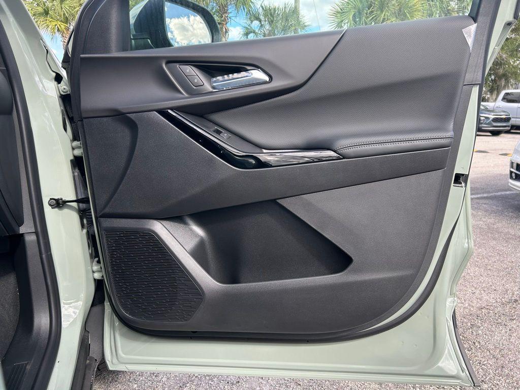 new 2026 Chevrolet Equinox car, priced at $33,490