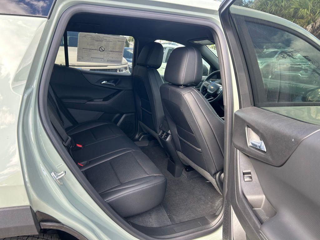 new 2026 Chevrolet Equinox car, priced at $33,490