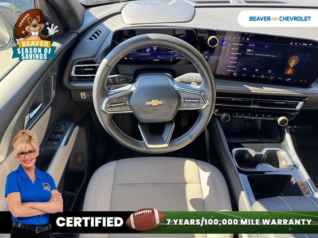used 2025 Chevrolet Traverse car, priced at $38,728