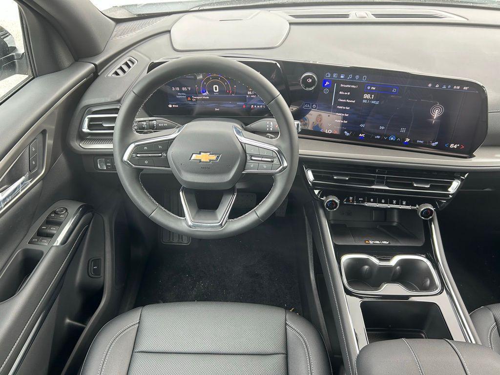 new 2026 Chevrolet Traverse car, priced at $48,265