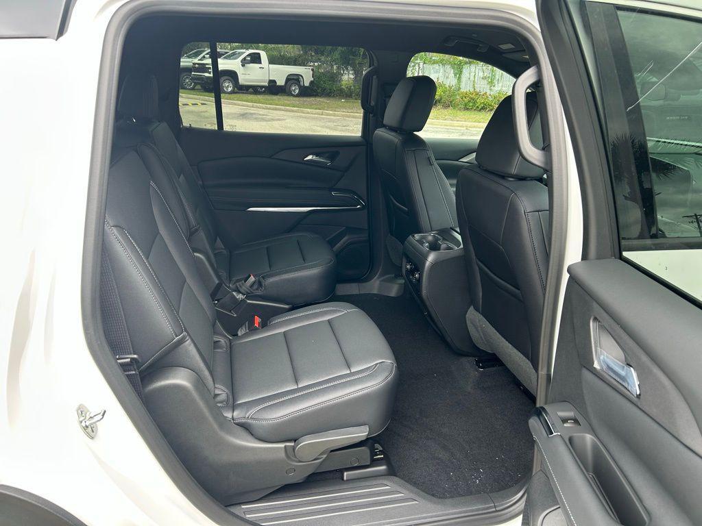 new 2026 Chevrolet Traverse car, priced at $48,265