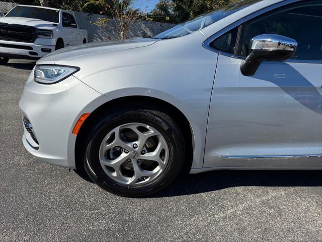 used 2023 Chrysler Pacifica car, priced at $27,989