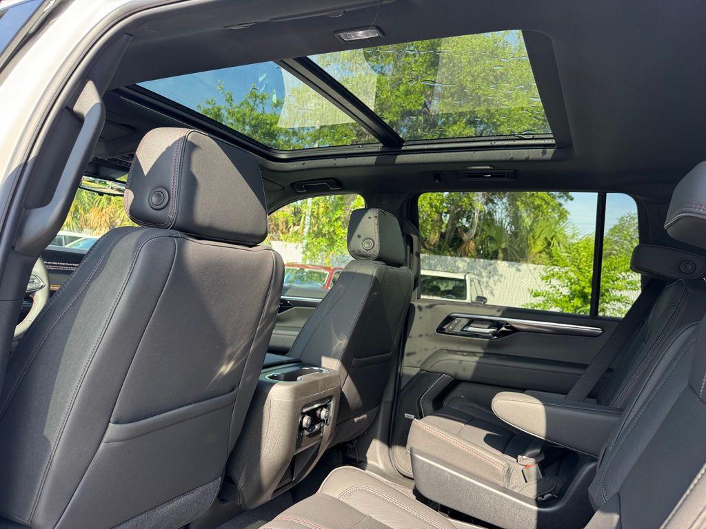 new 2025 Chevrolet Suburban car, priced at $85,960
