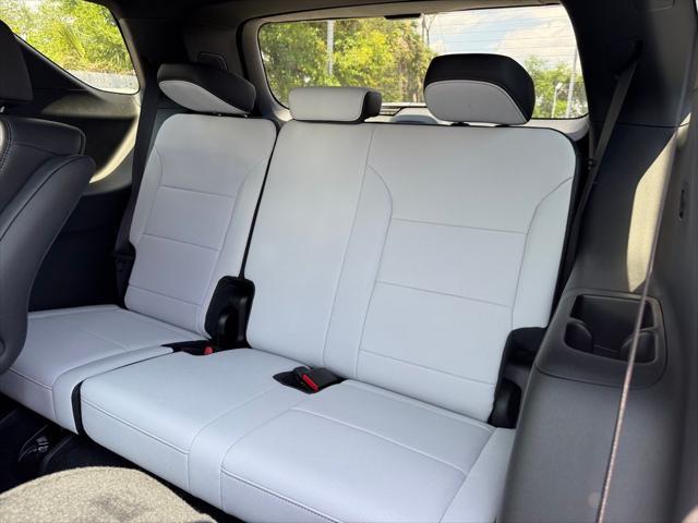 new 2025 Chevrolet Traverse car, priced at $56,330