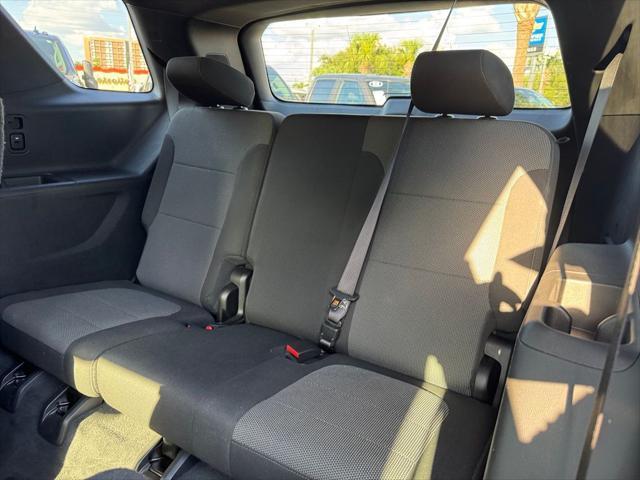 used 2023 Chevrolet Traverse car, priced at $29,433