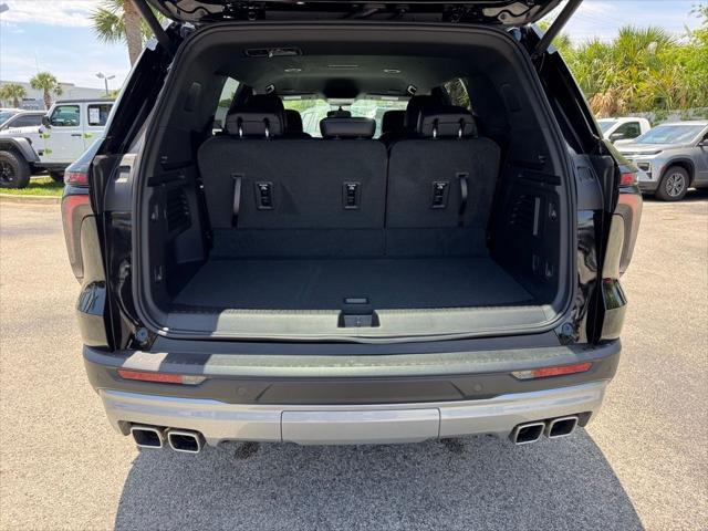 new 2025 Chevrolet Traverse car, priced at $43,494