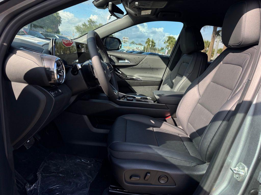 new 2026 Chevrolet Equinox car, priced at $33,985