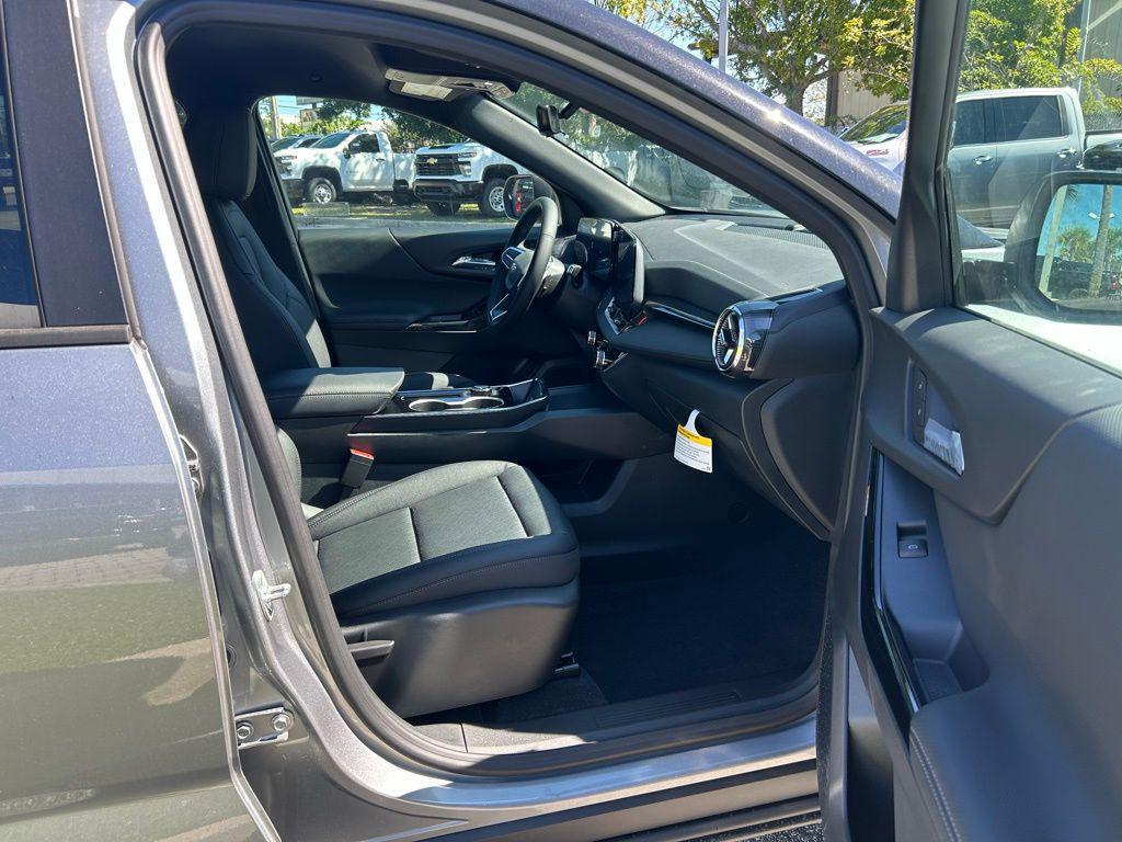 new 2026 Chevrolet Equinox car, priced at $33,985