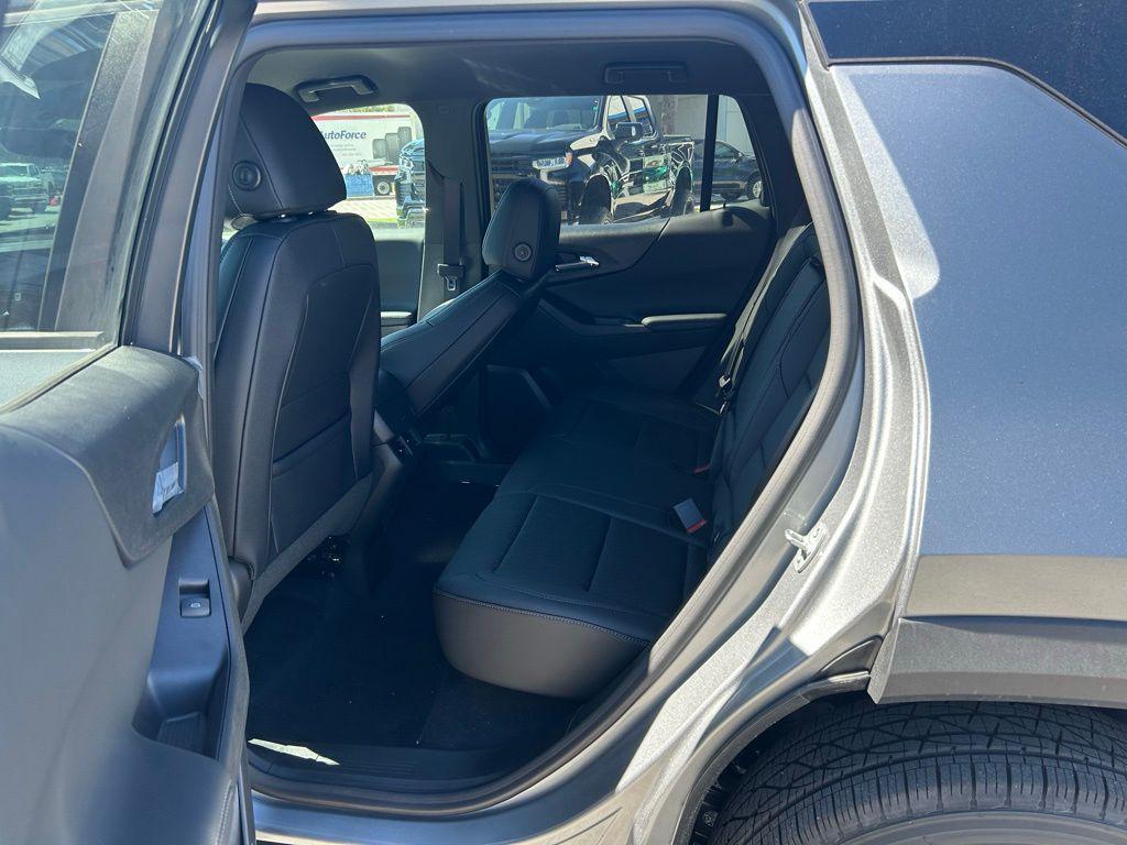 new 2026 Chevrolet Equinox car, priced at $33,985