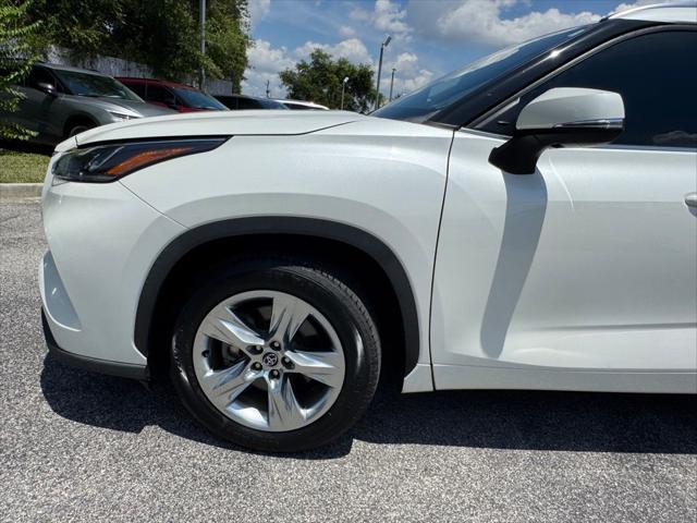 used 2021 Toyota Highlander car, priced at $33,548
