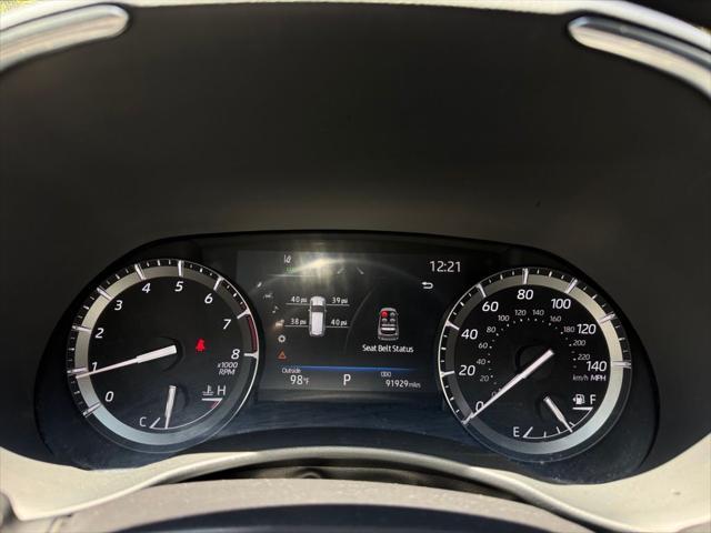 used 2021 Toyota Highlander car, priced at $33,548