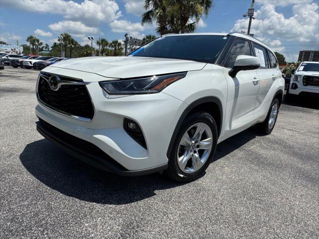 used 2021 Toyota Highlander car, priced at $33,548
