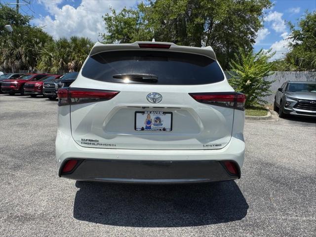 used 2021 Toyota Highlander car, priced at $33,548