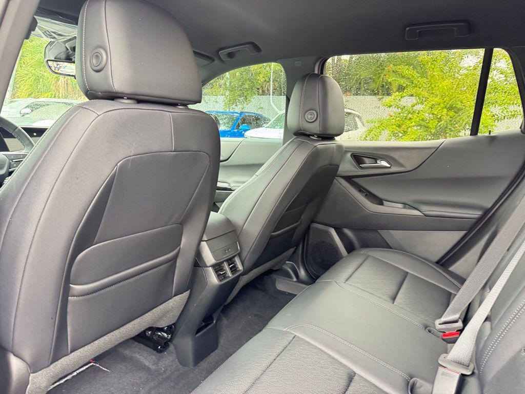 new 2026 Chevrolet Equinox car, priced at $33,985