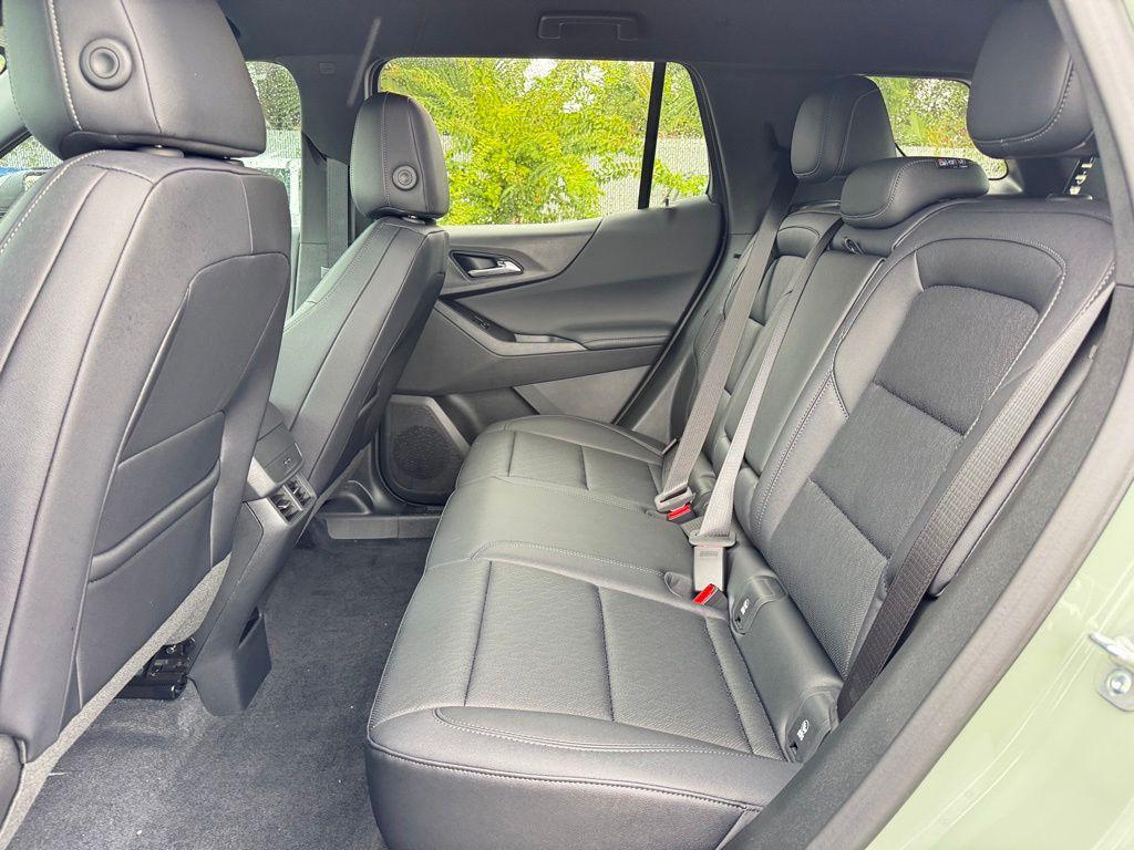 new 2026 Chevrolet Equinox car, priced at $33,985