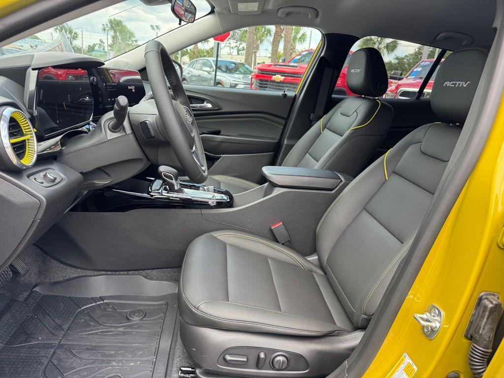 new 2025 Chevrolet Trax car, priced at $27,360