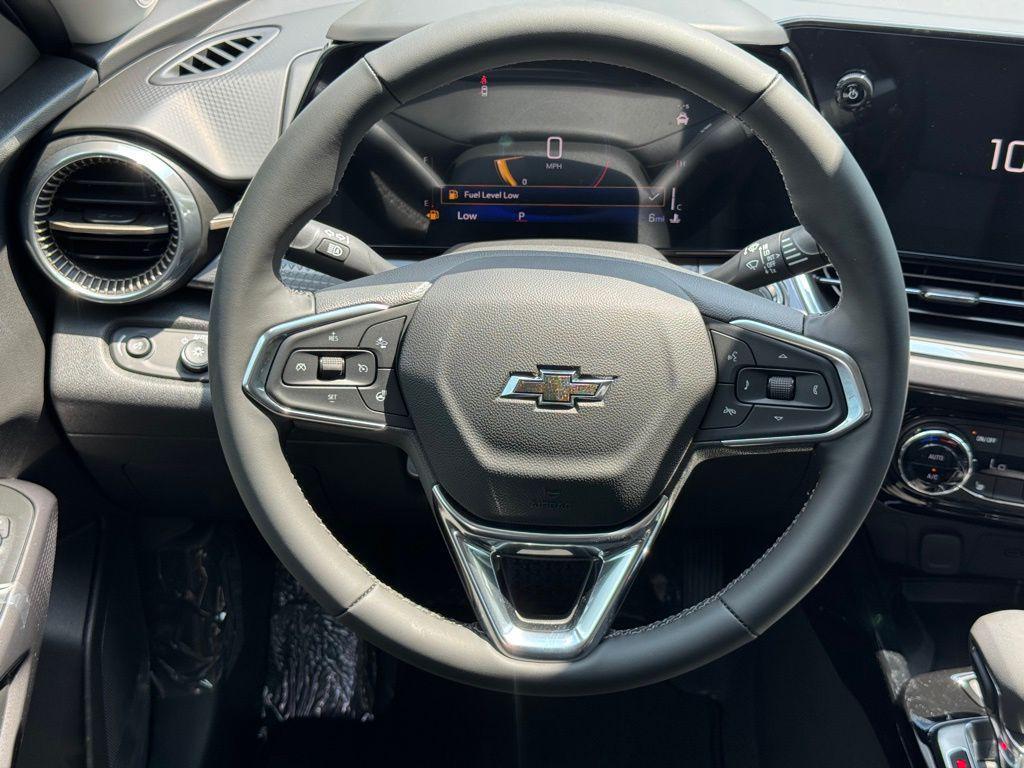 new 2025 Chevrolet Trax car, priced at $26,989