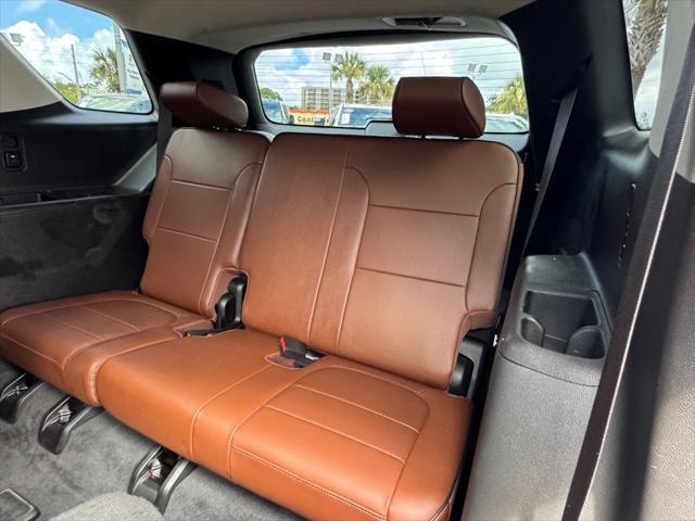 used 2019 Chevrolet Traverse car, priced at $27,186