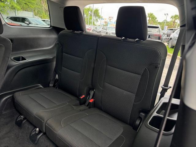 used 2023 GMC Acadia car, priced at $31,888