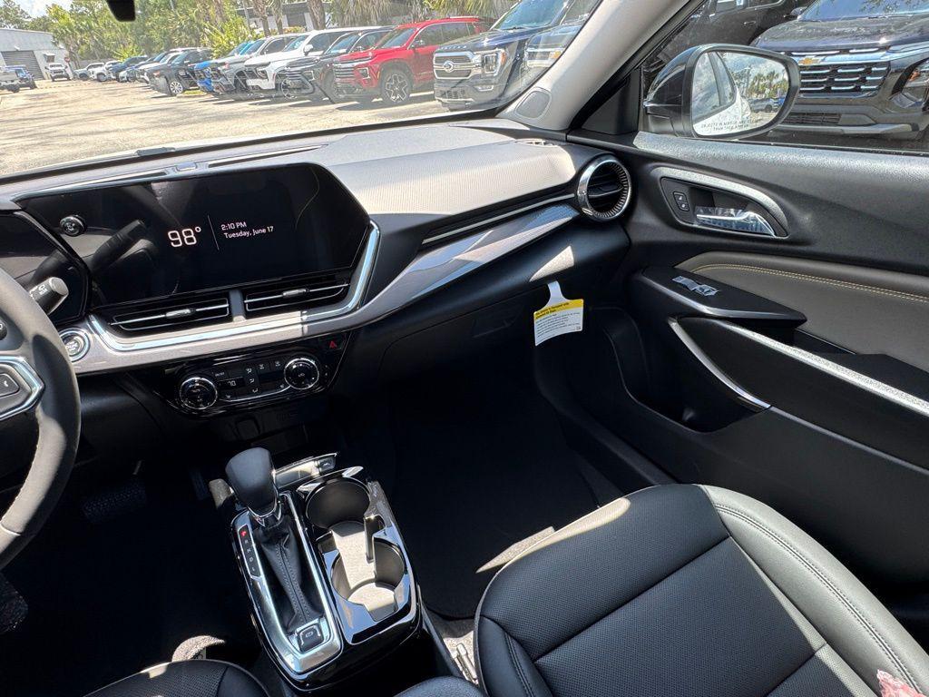 new 2025 Chevrolet Trax car, priced at $26,730
