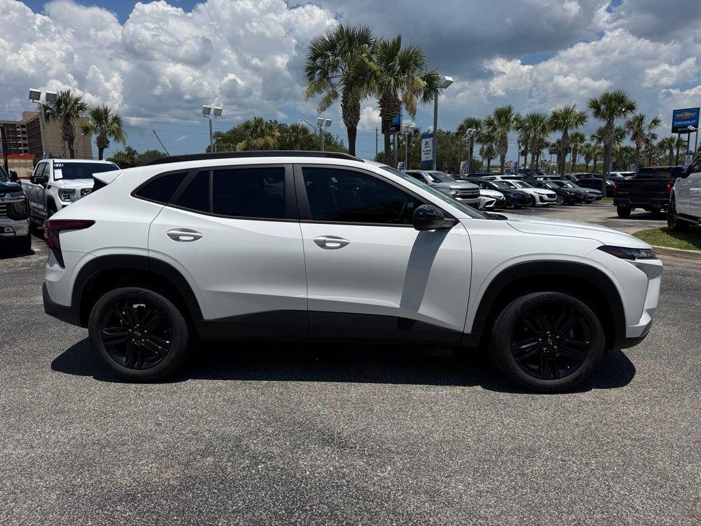 new 2025 Chevrolet Trax car, priced at $26,730