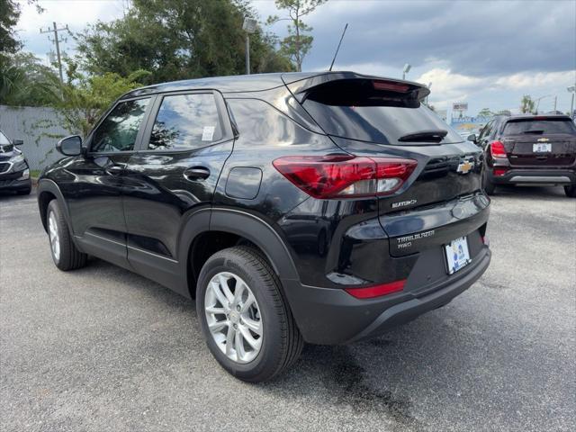 new 2025 Chevrolet TrailBlazer car, priced at $27,325