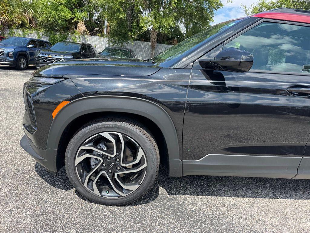 new 2025 Chevrolet TrailBlazer car, priced at $32,330