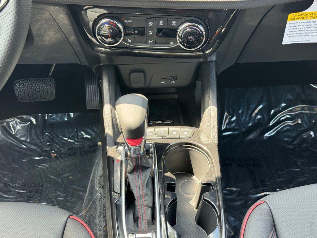 new 2025 Chevrolet TrailBlazer car, priced at $32,330