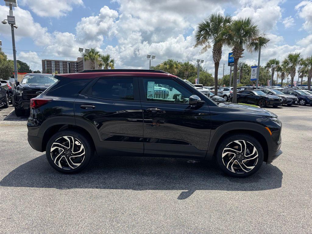 new 2025 Chevrolet TrailBlazer car, priced at $32,330