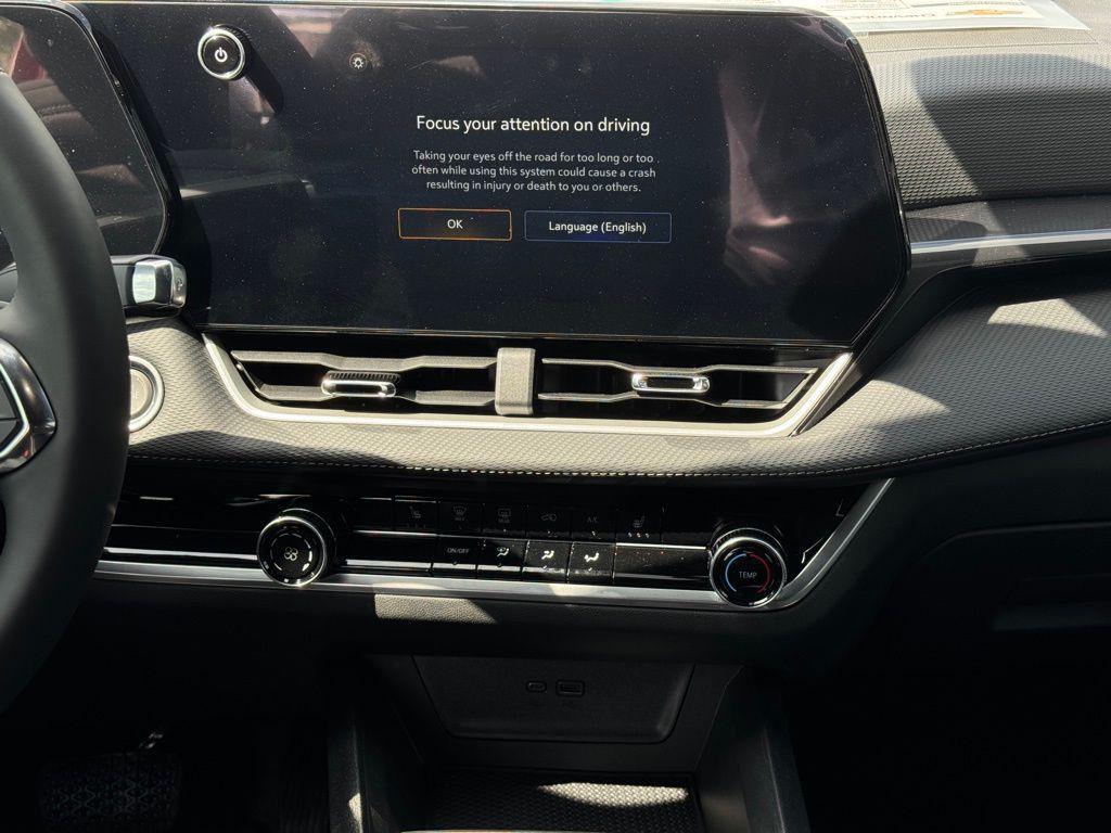 new 2026 Chevrolet Equinox car, priced at $31,635