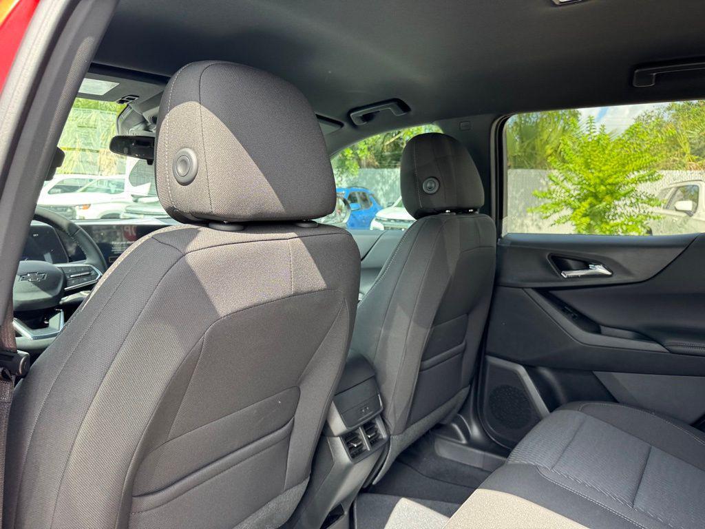 new 2026 Chevrolet Equinox car, priced at $31,635