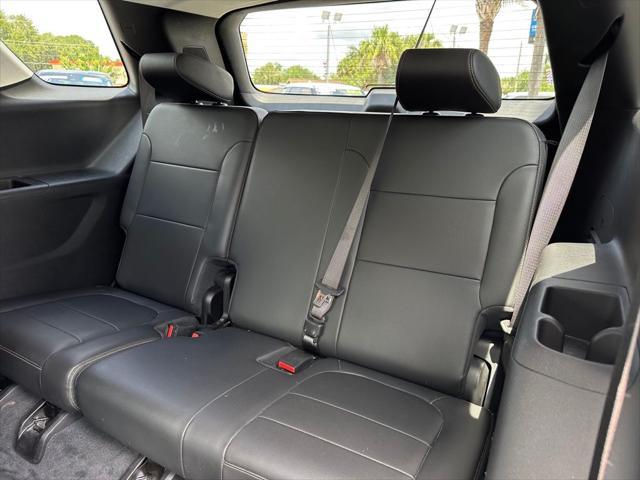 used 2021 Chevrolet Traverse car, priced at $22,231
