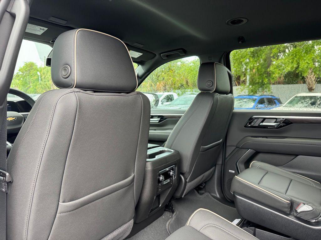 new 2025 Chevrolet Suburban car, priced at $81,315