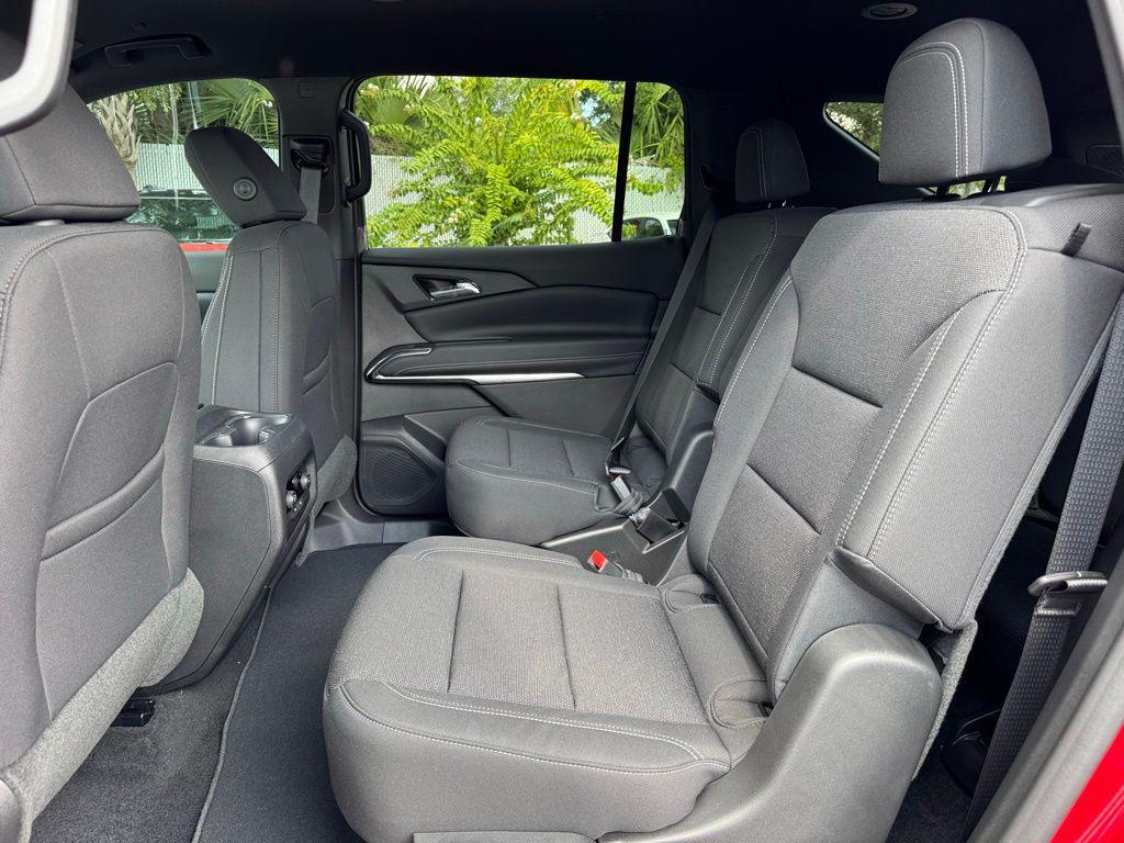 new 2026 Chevrolet Traverse car, priced at $43,190