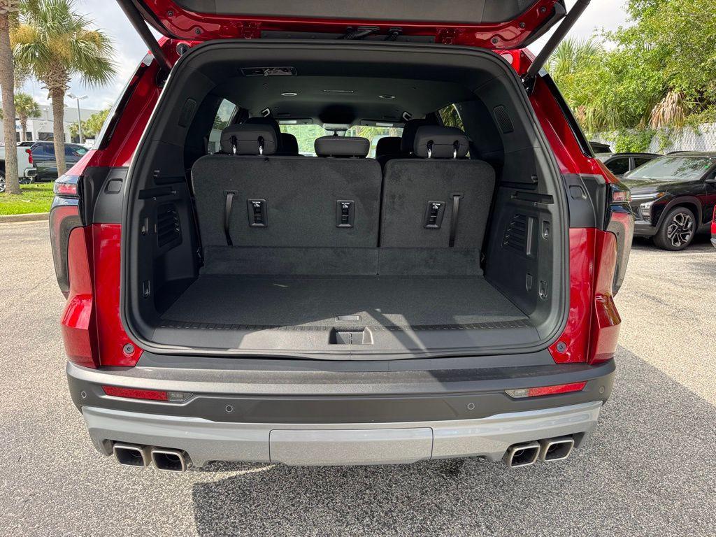 new 2026 Chevrolet Traverse car, priced at $43,190