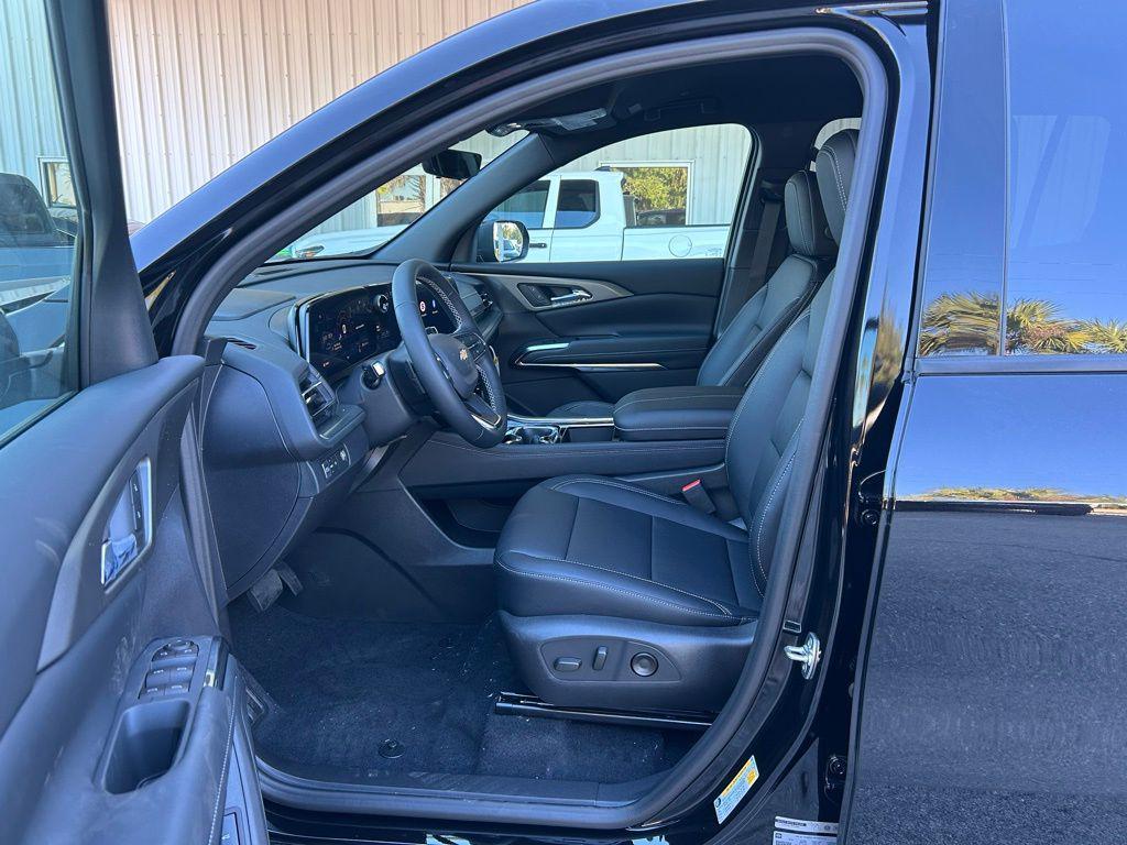 new 2026 Chevrolet Traverse car, priced at $45,740