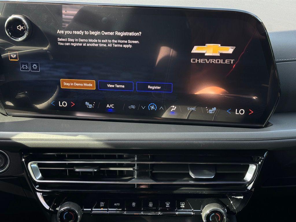 new 2026 Chevrolet Traverse car, priced at $45,195