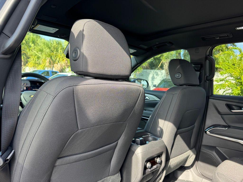 new 2026 Chevrolet Traverse car, priced at $45,195