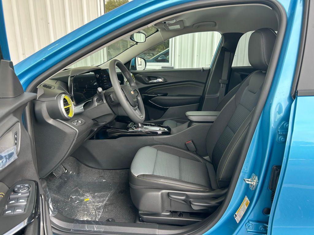 new 2026 Chevrolet Trax car, priced at $25,015