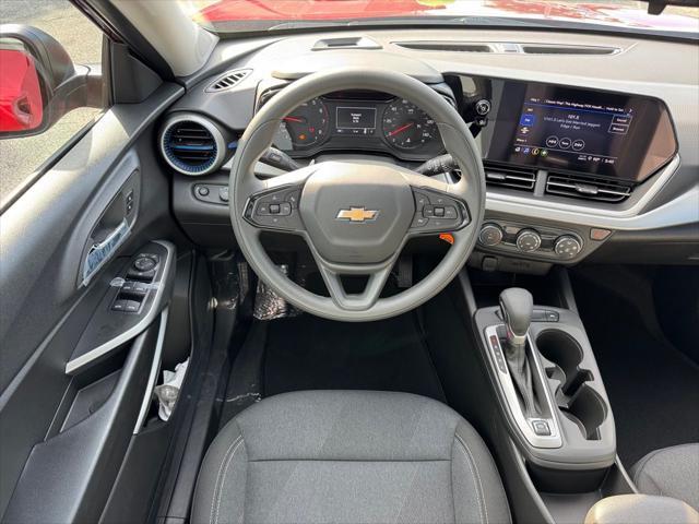 new 2025 Chevrolet Trax car, priced at $21,895