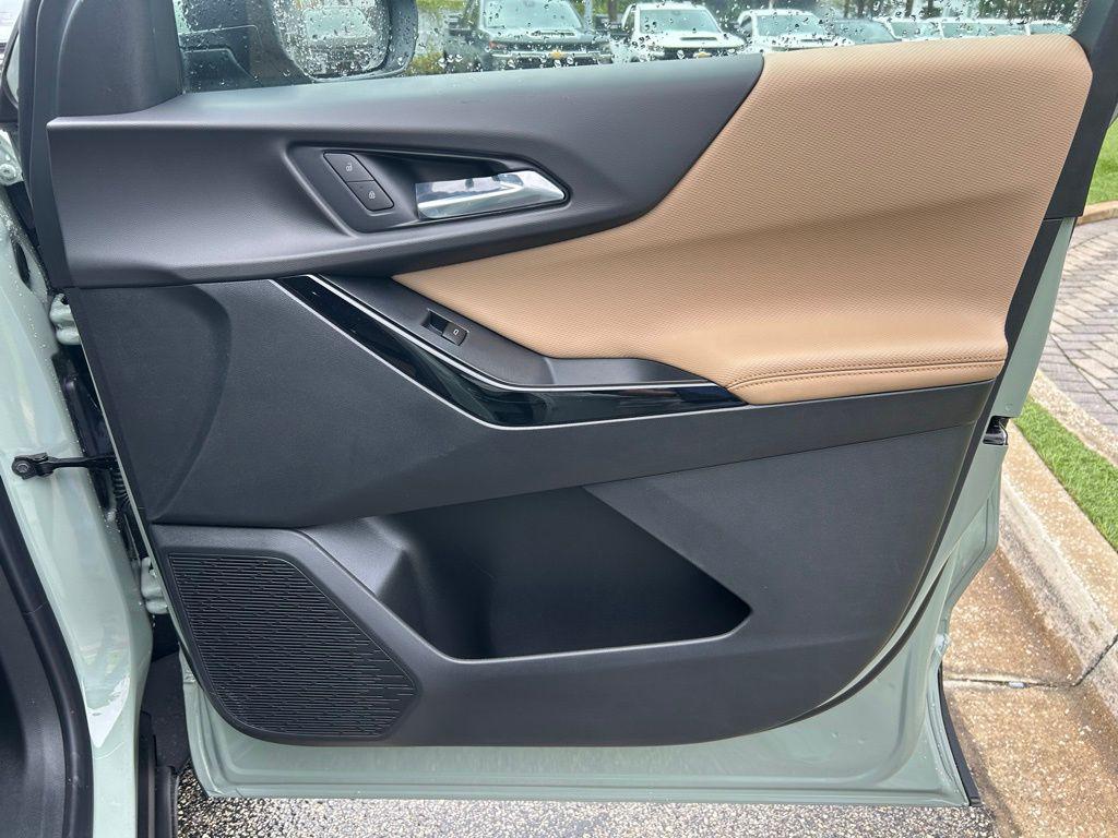 new 2026 Chevrolet Equinox car, priced at $37,290