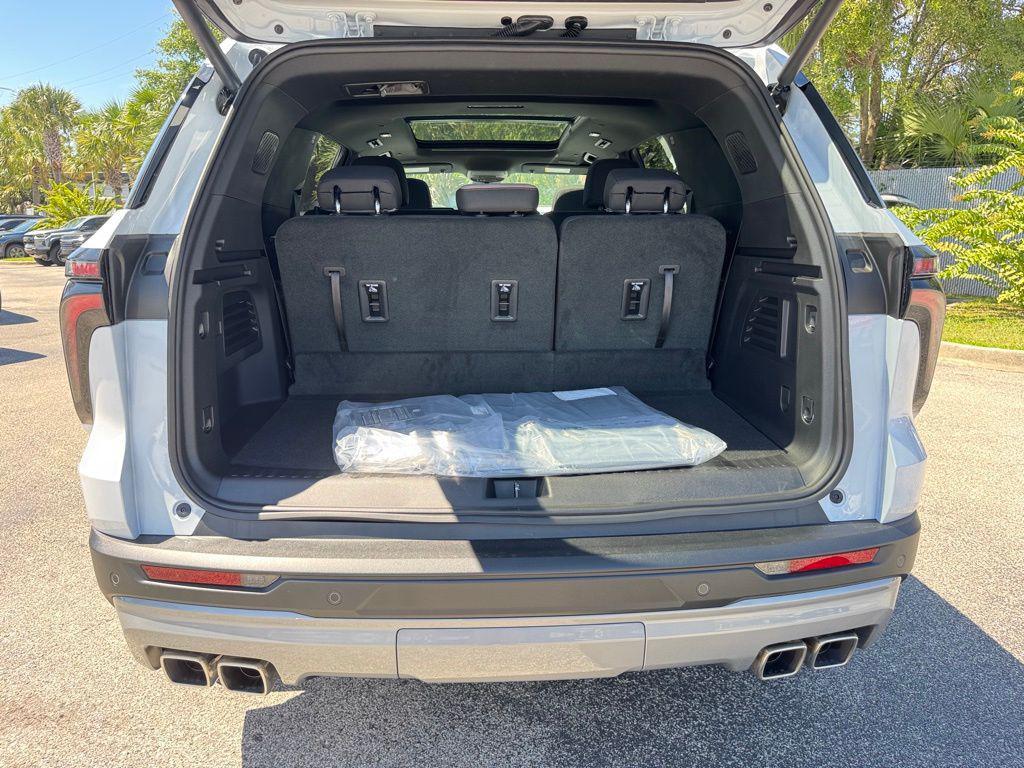 new 2026 Chevrolet Traverse car, priced at $51,350